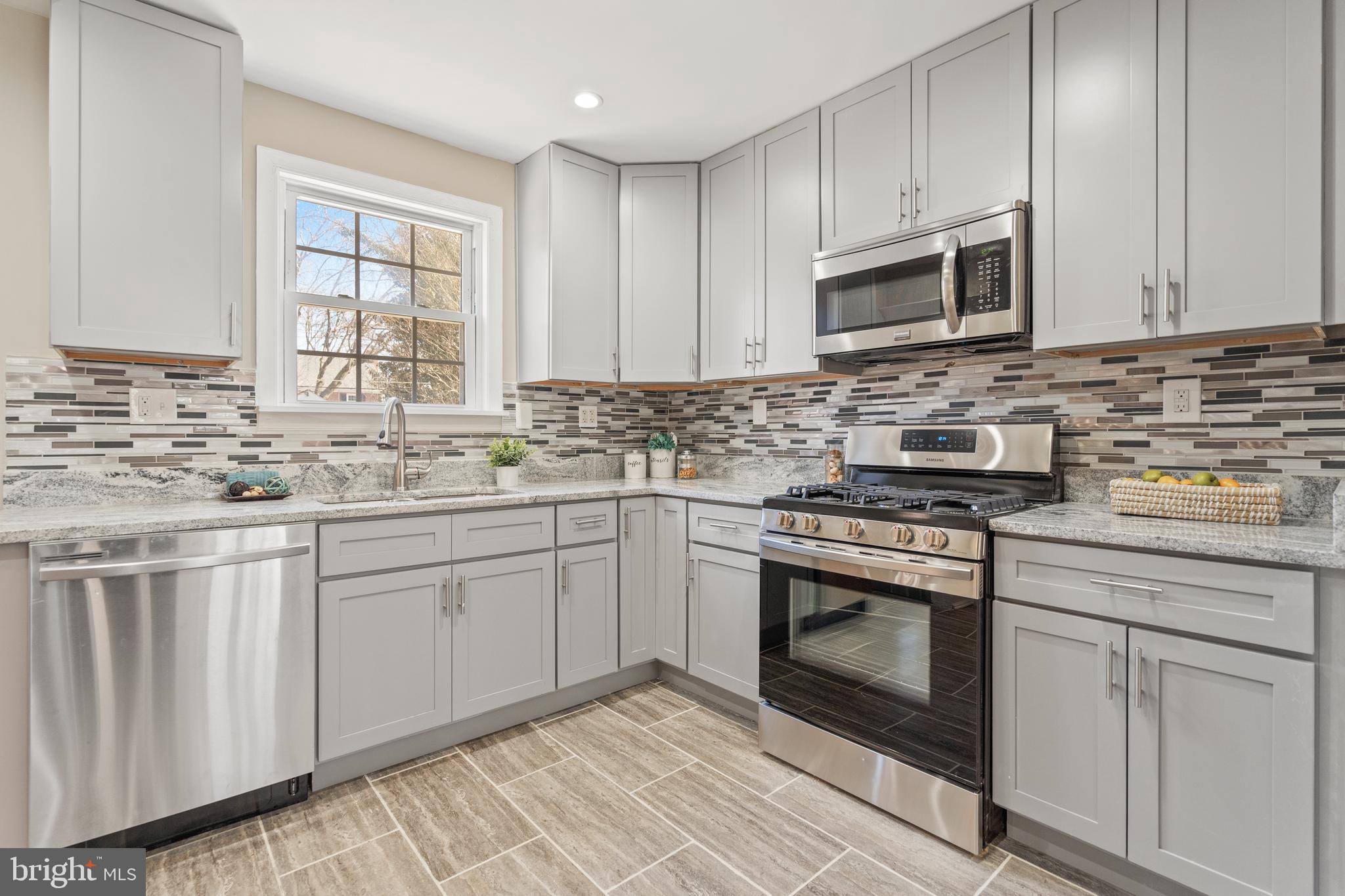 3003 Dunran Road Baltimore, MD 21222 - Photo 8 of 34