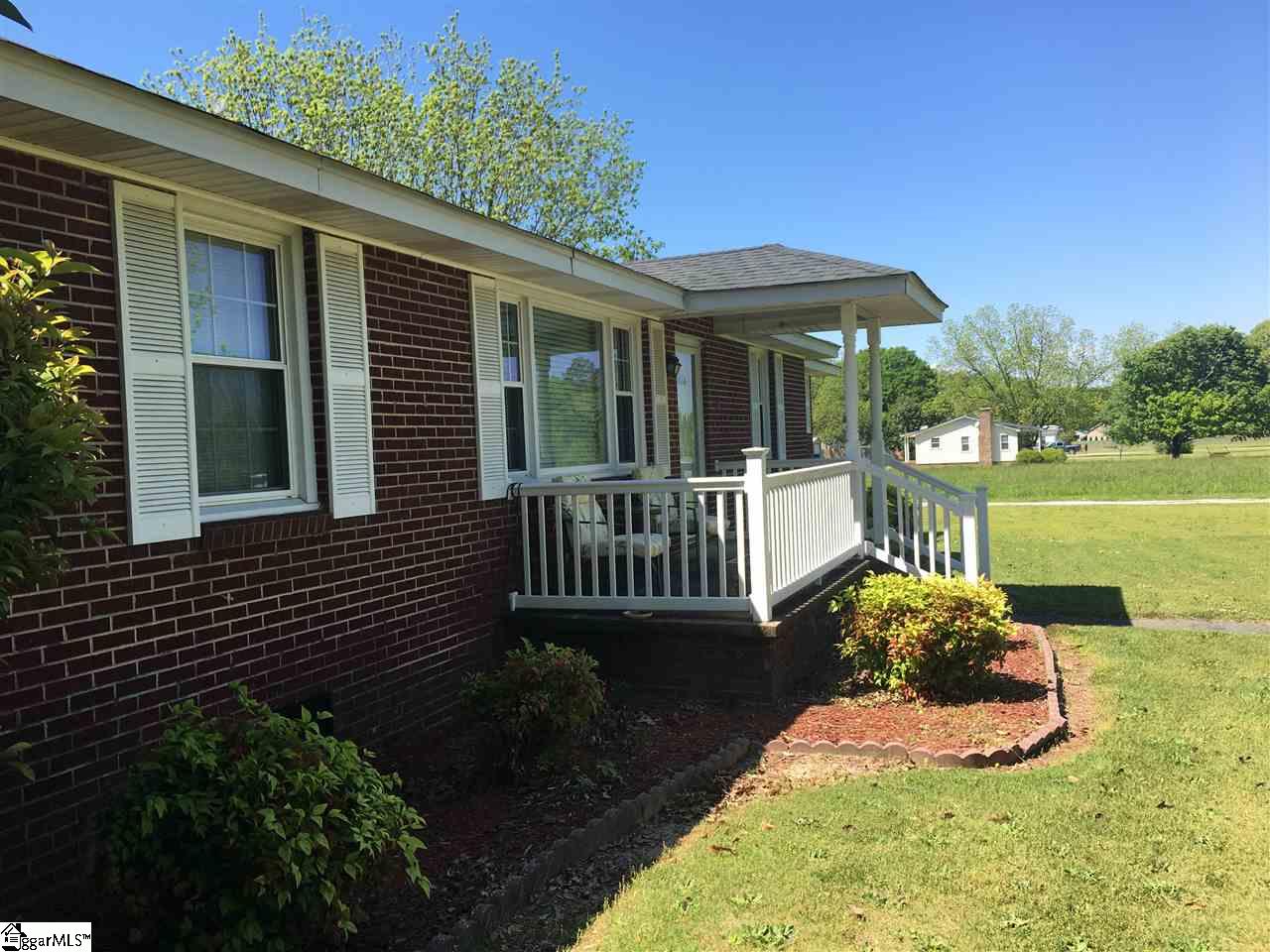 339 Abercrombie Road Gray Court, SC 29645 - Photo 15 of 33