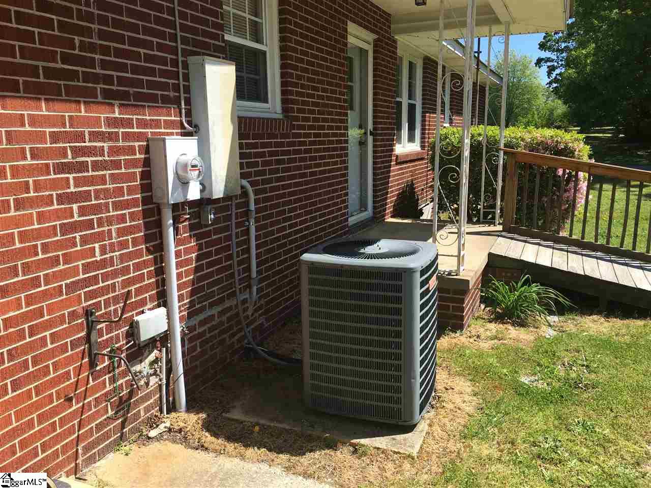 339 Abercrombie Road Gray Court, SC 29645 - Photo 17 of 33