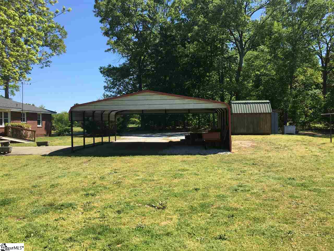 339 Abercrombie Road Gray Court, SC 29645 - Photo 8 of 33
