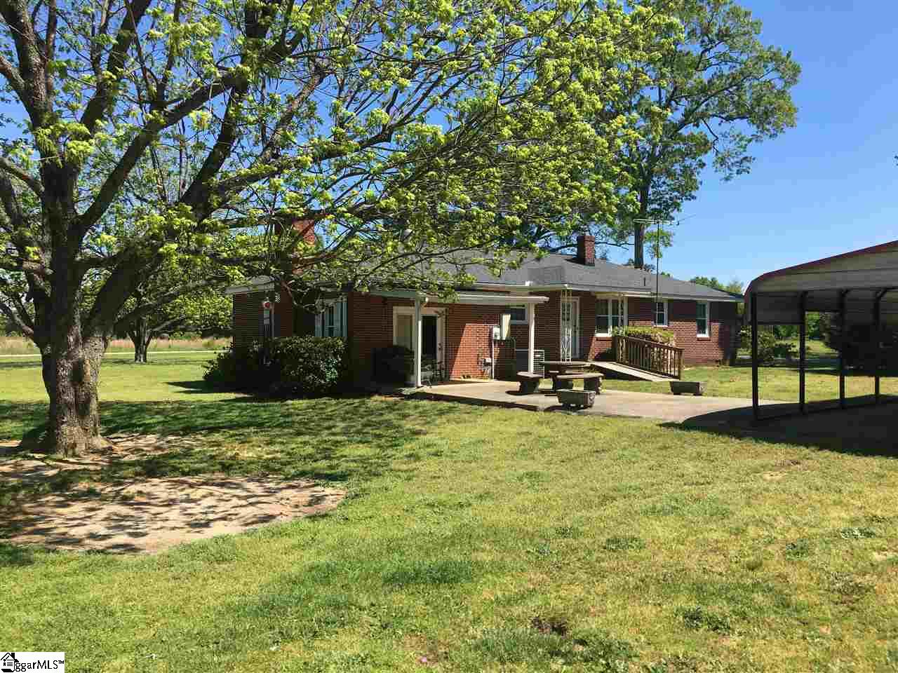 339 Abercrombie Road Gray Court, SC 29645 - Photo 9 of 33