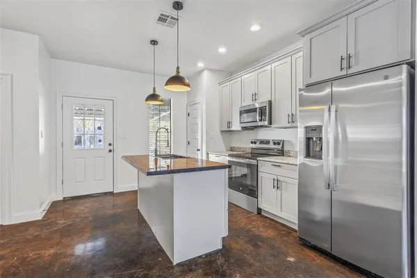 $1,600 | 3552 Knight Lane, Unit 5, Lake Charles, LA 70605