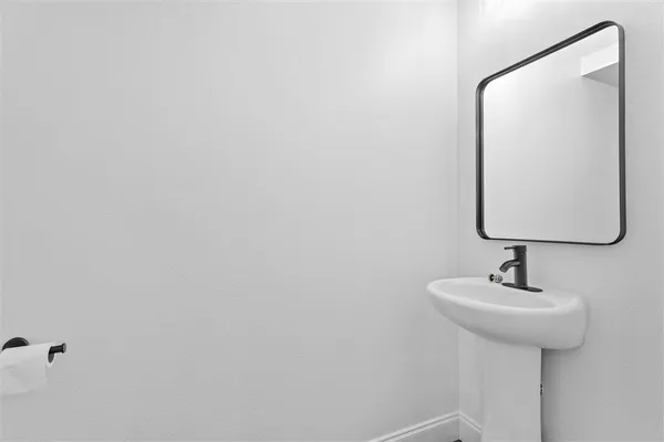 $1,600 | 3552 Knight Lane, Unit 5, Lake Charles, LA 70605