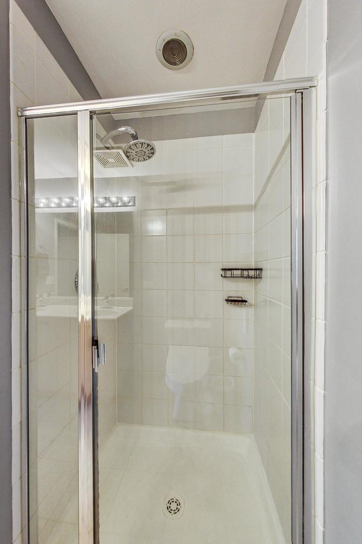 111 South Morgan Street, Unit 404 Chicago, IL 60607 - Photo 24 of 34 Gallery Image 24