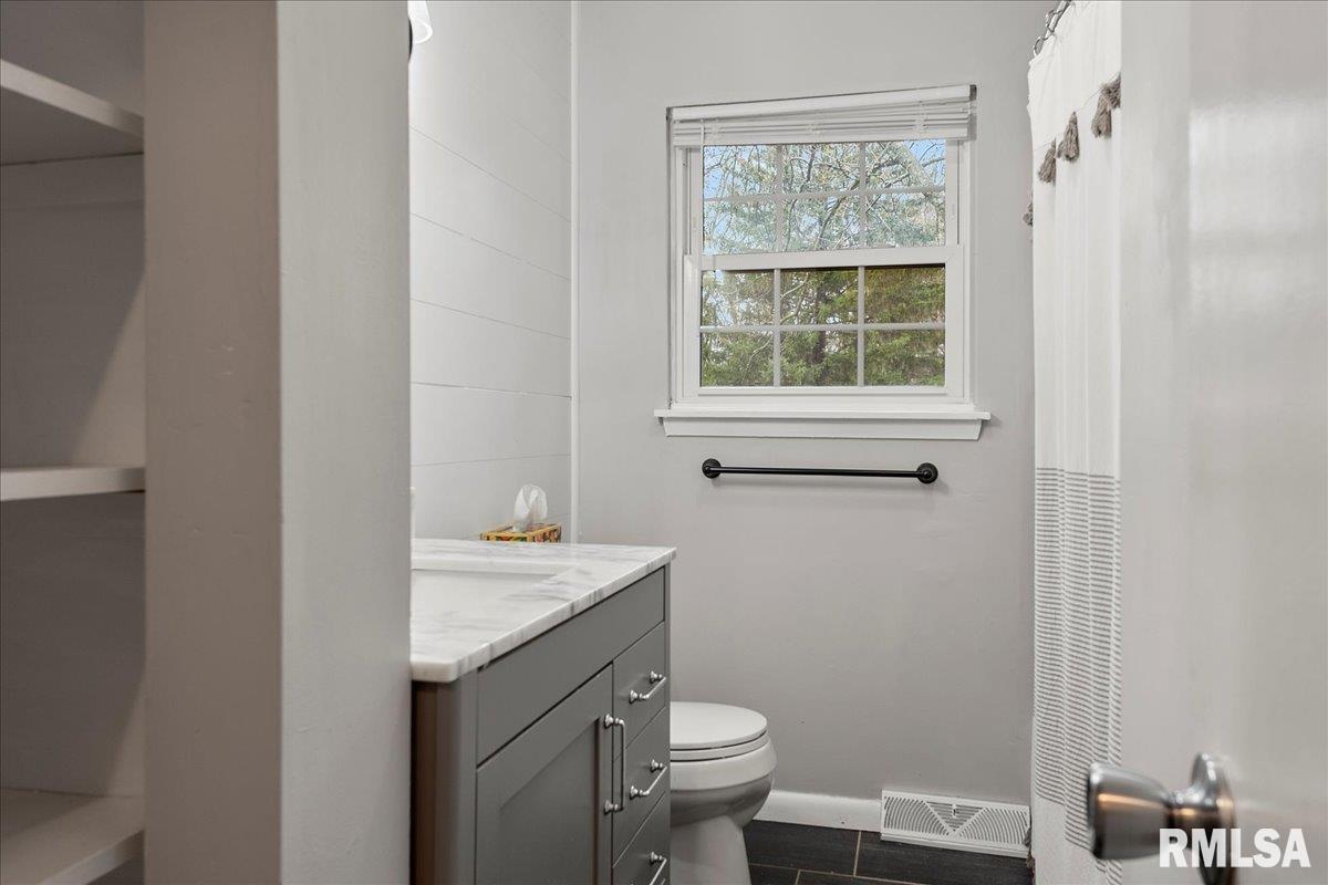 2930 Carriage Lane Springfield, IL 62707 - Photo 12 of 31