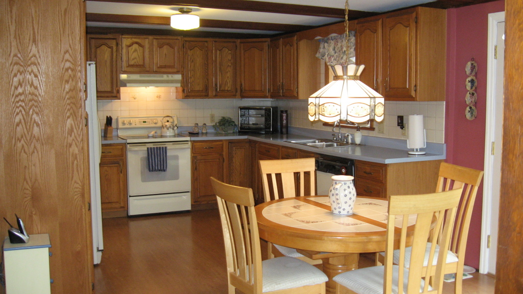 40 Partridge Road Pittsfield, MA 01201 - Photo 5 of 11 kitchen
