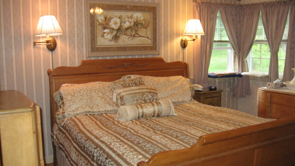 40 Partridge Road Pittsfield, MA 01201 - Photo 7 of 11 Master bedroom