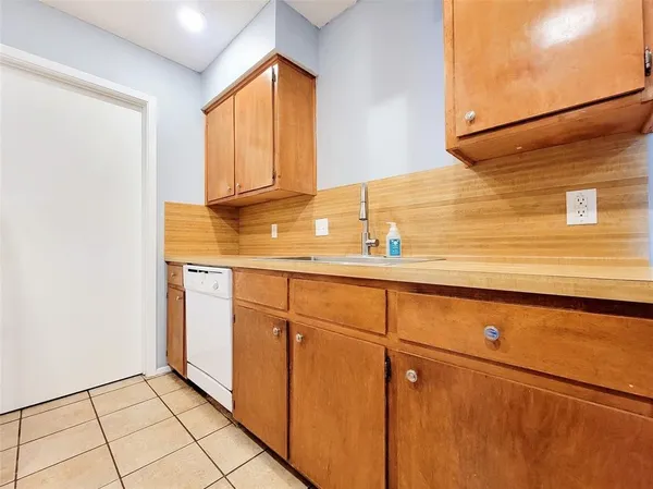 $1,395 | 3503 Rocky Hollow Trail, Unit A, Georgetown, TX 78628