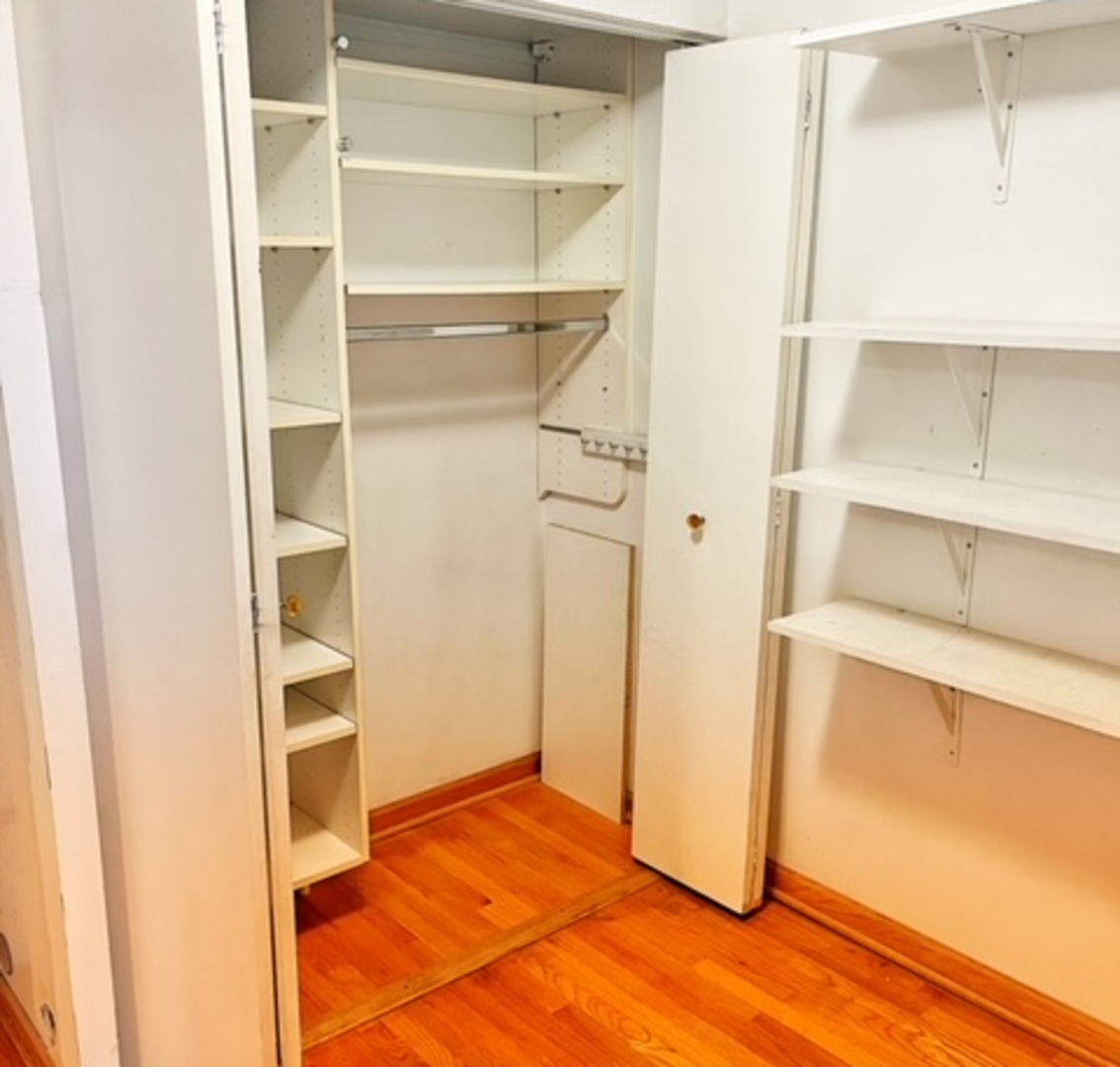 6033 North Sheridan Road, Unit 43B Chicago, IL 60660 - Photo 15 of 25 Gallery Image 15