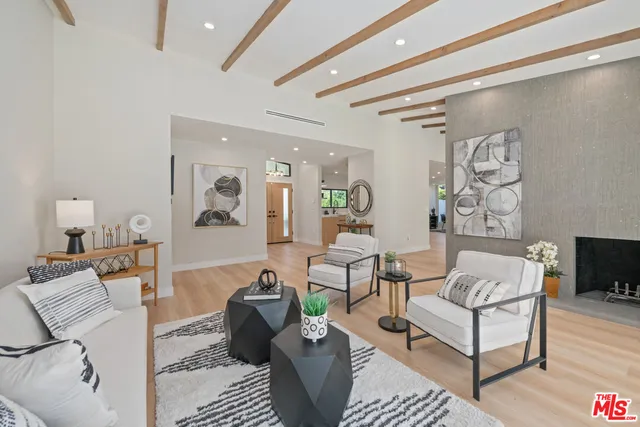 $1,849,000 | 23442 Burbank Boulevard, Woodland Hills, CA 91367