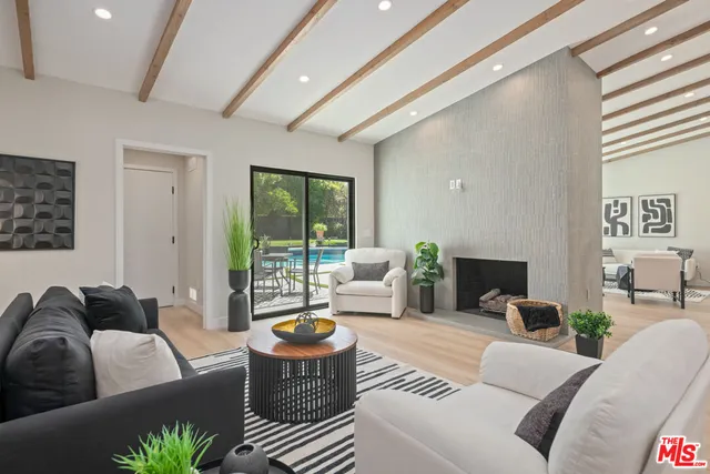 $1,849,000 | 23442 Burbank Boulevard, Woodland Hills, CA 91367
