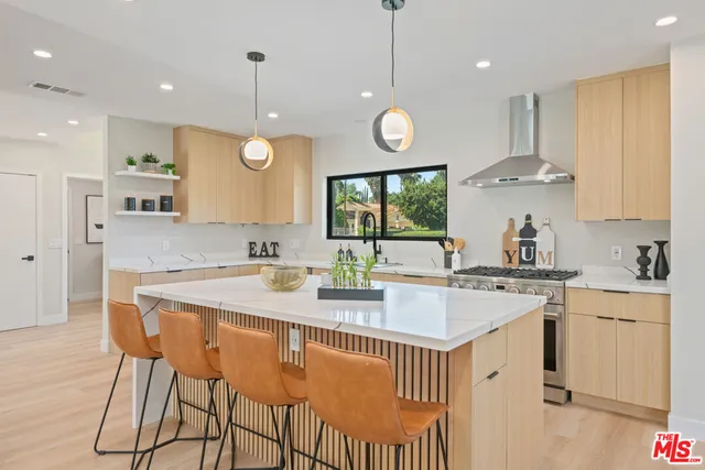 $1,849,000 | 23442 Burbank Boulevard, Woodland Hills, CA 91367