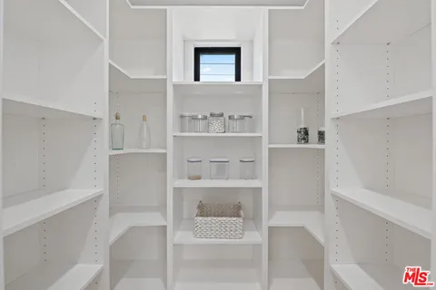 $1,749,000 | 23442 Burbank Boulevard, Woodland Hills, CA 91367