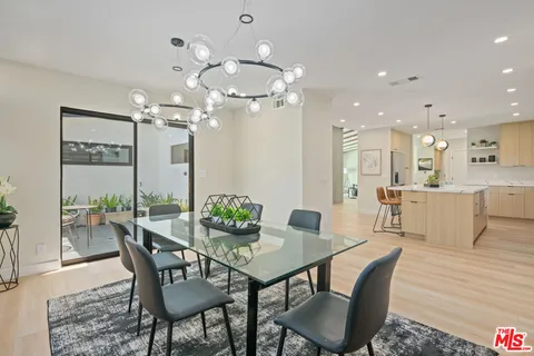 $1,749,000 | 23442 Burbank Boulevard, Woodland Hills, CA 91367