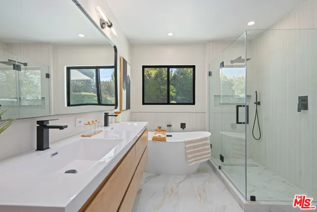 $1,849,000 | 23442 Burbank Boulevard, Woodland Hills, CA 91367