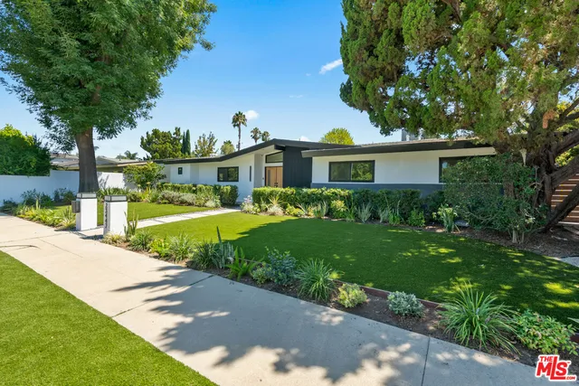 $1,849,000 | 23442 Burbank Boulevard, Woodland Hills, CA 91367
