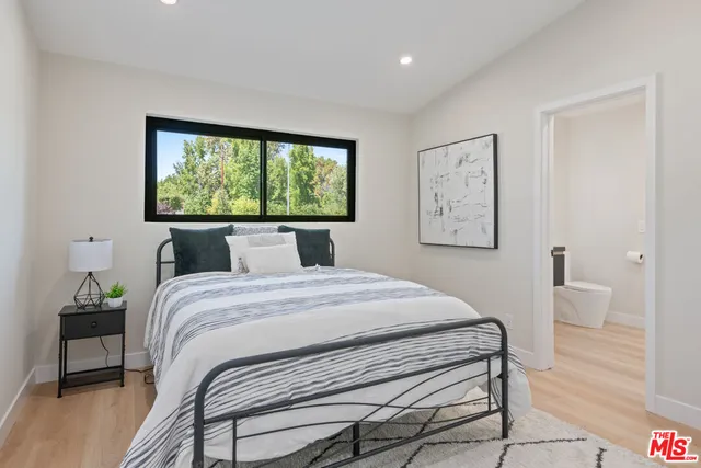 $1,849,000 | 23442 Burbank Boulevard, Woodland Hills, CA 91367