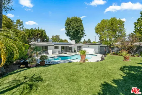 $1,749,000 | 23442 Burbank Boulevard, Woodland Hills, CA 91367