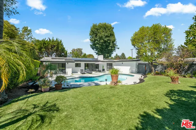 $1,849,000 | 23442 Burbank Boulevard, Woodland Hills, CA 91367