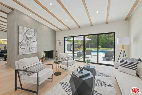 $1,749,000 | 23442 Burbank Boulevard, Woodland Hills, CA 91367