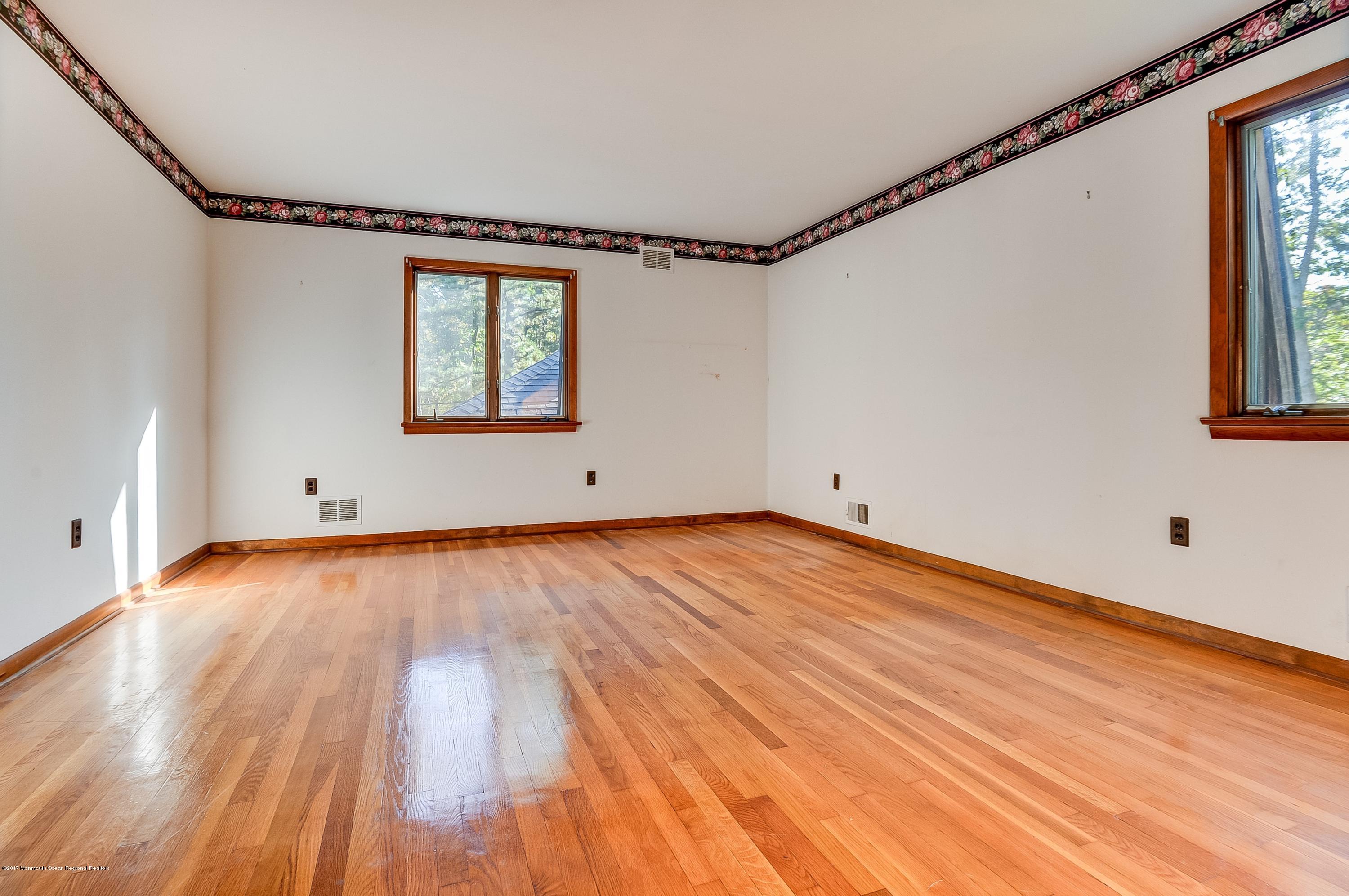 22 Pittenger Pond Road Freehold, NJ 07728 - Photo 18 of 27 016_Master