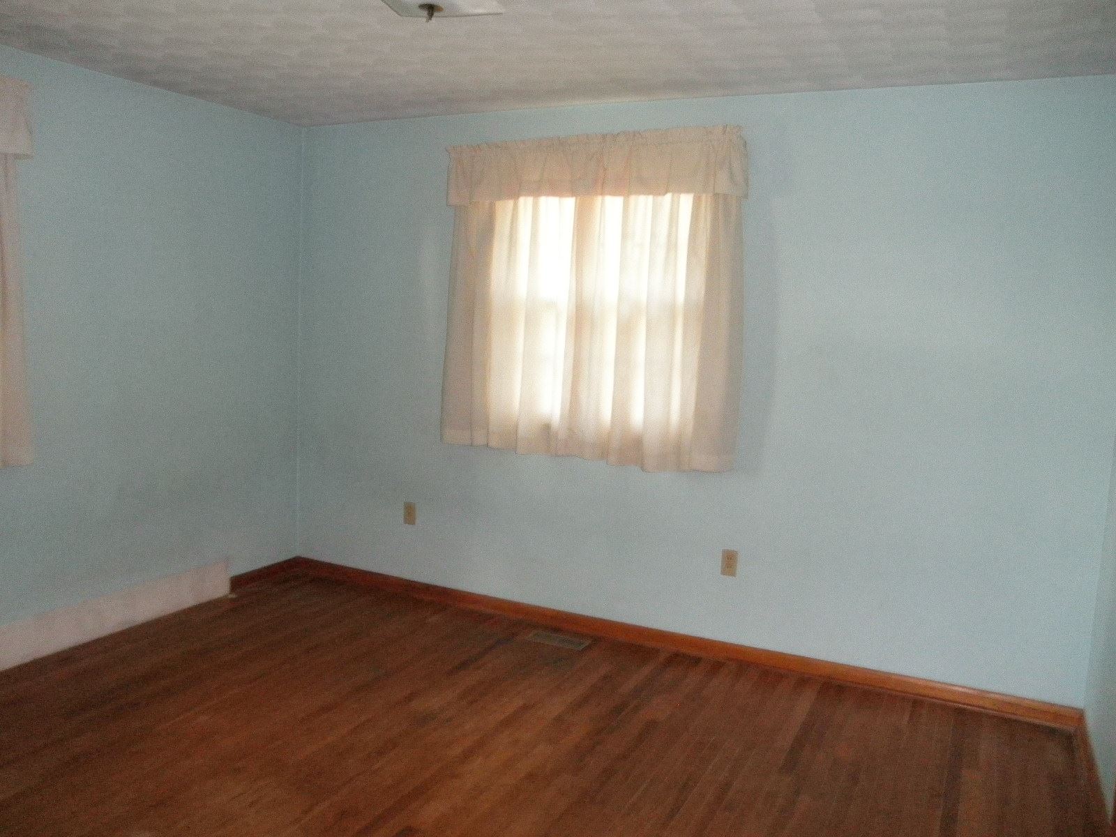 7329 Monroeville Road Hoagland, IN 46745 - Photo 11 of 24