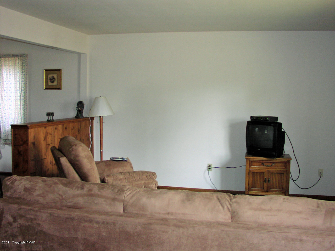 305 Long Mountain Road Effort, PA 18330 - Photo 4 of 13 Living Room