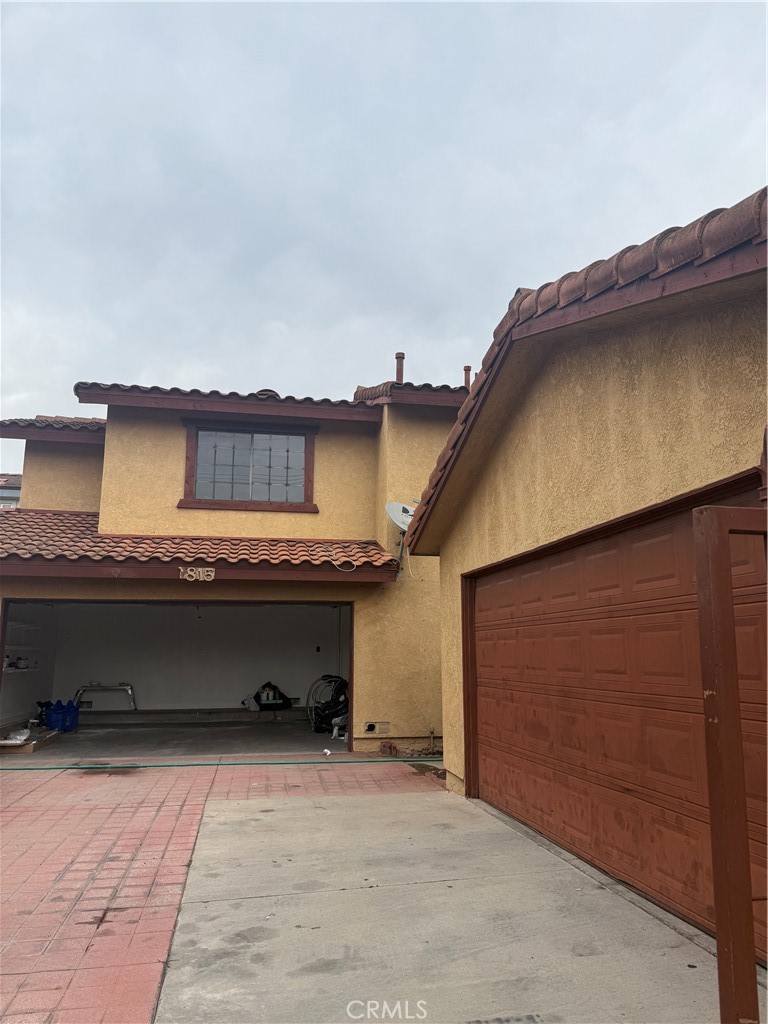 7815 Howe Street, Unit B Paramount, CA 90723 - Photo 3 of 20