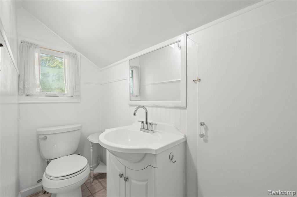 35541 Glenwood Road Wayne, MI 48184 - Photo 16 of 23