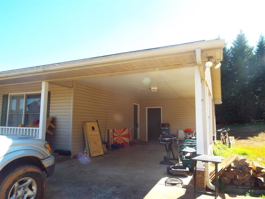 100 Lakeview Circle Clemson, SC 29631 - Photo 2 of 4