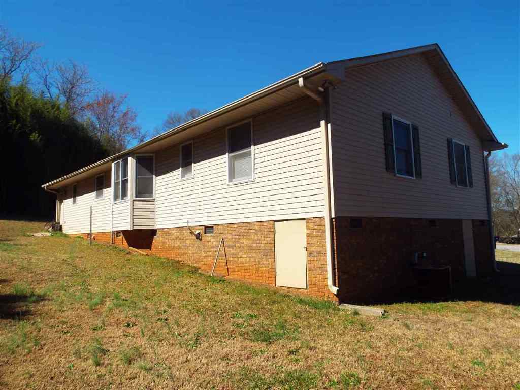 100 Lakeview Circle Clemson, SC 29631 - Photo 4 of 4