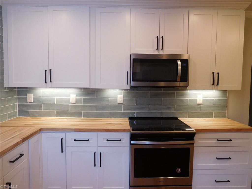 2402 Polo Road Winston-Salem, NC 27106 - Photo 14 of 30 You will want to cook in this Kitchen.