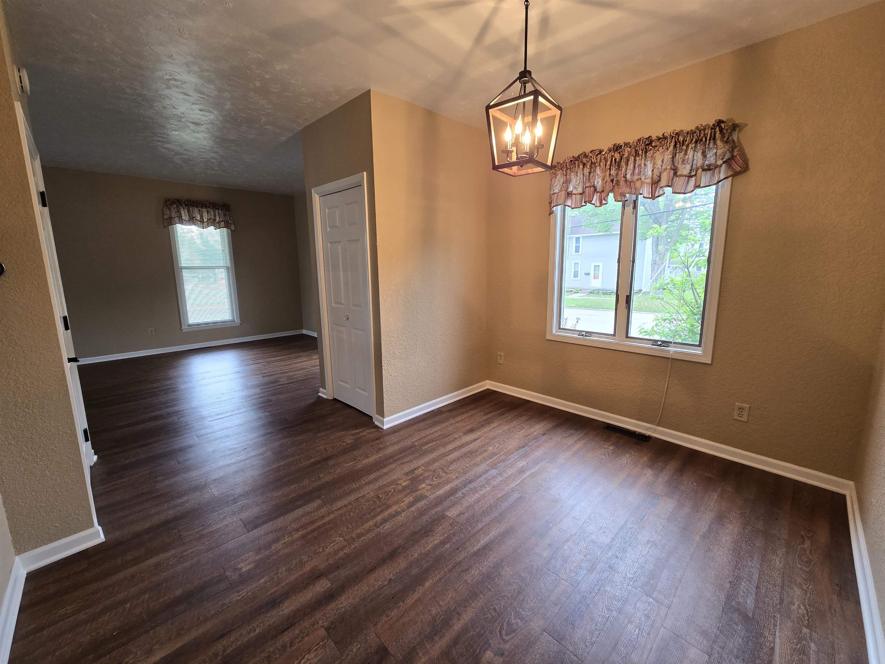 210 West Morris Street Morrison, IL 61270 - Photo 9 of 17