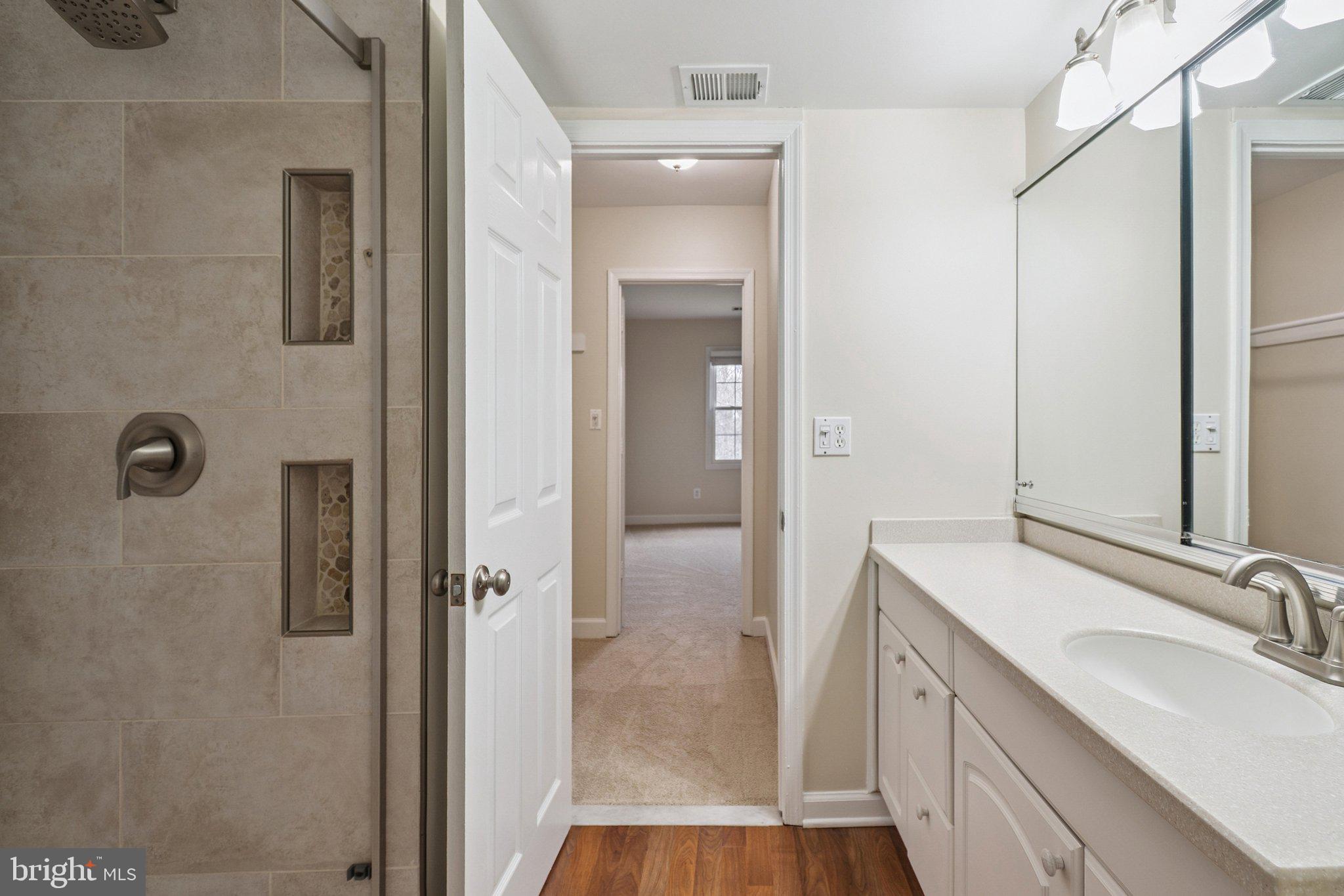 8312-532 Kingsgate Road, Unit G Springfield, VA 22152 - Photo 22 of 32