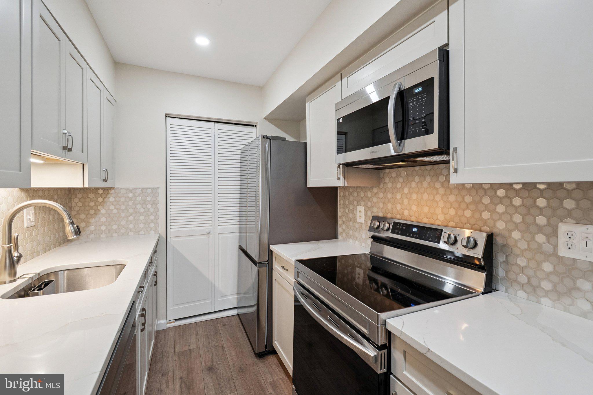 8312-532 Kingsgate Road, Unit G Springfield, VA 22152 - Photo 27 of 32