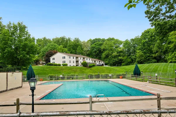 $2,650 | 8312-532 Kingsgate Road, Unit G, Springfield, VA 22152