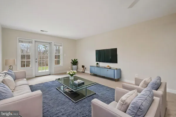 $2,650 | 8312-532 Kingsgate Road, Unit G, Springfield, VA 22152