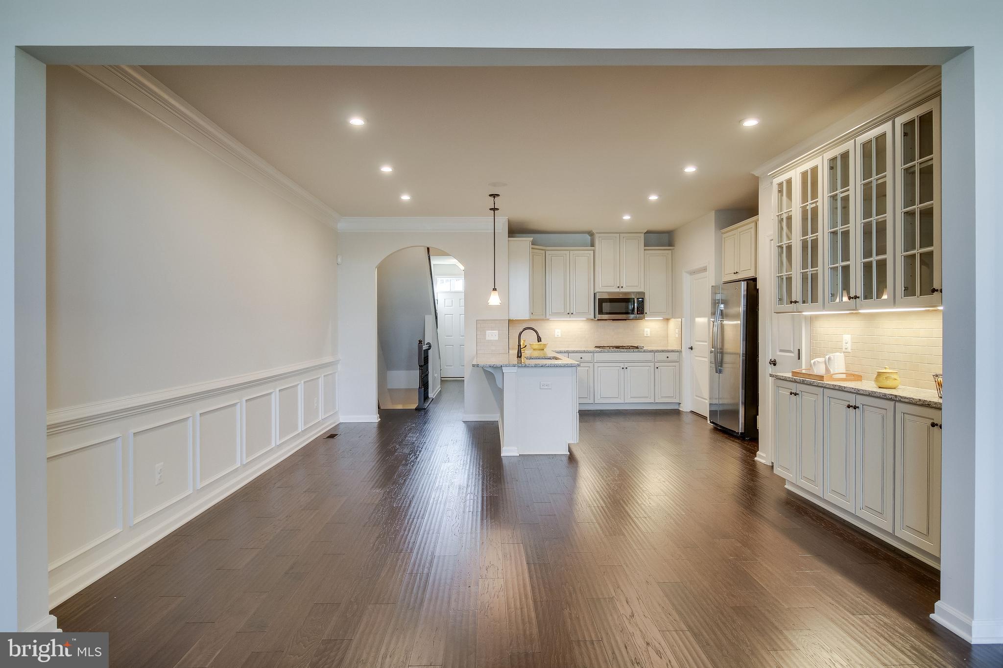 18068 Red Mulberry Road Dumfries, VA 22026 - Photo 11 of 40 Living Rm w/view into Kitchen & Foyer