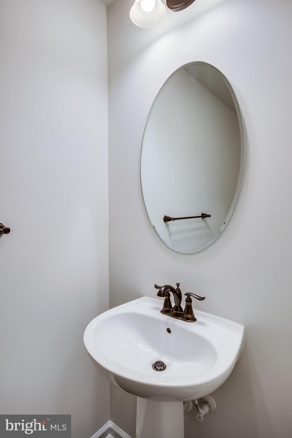 18068 Red Mulberry Road Dumfries, VA 22026 - Photo 24 of 40 Powder Room on Main Level