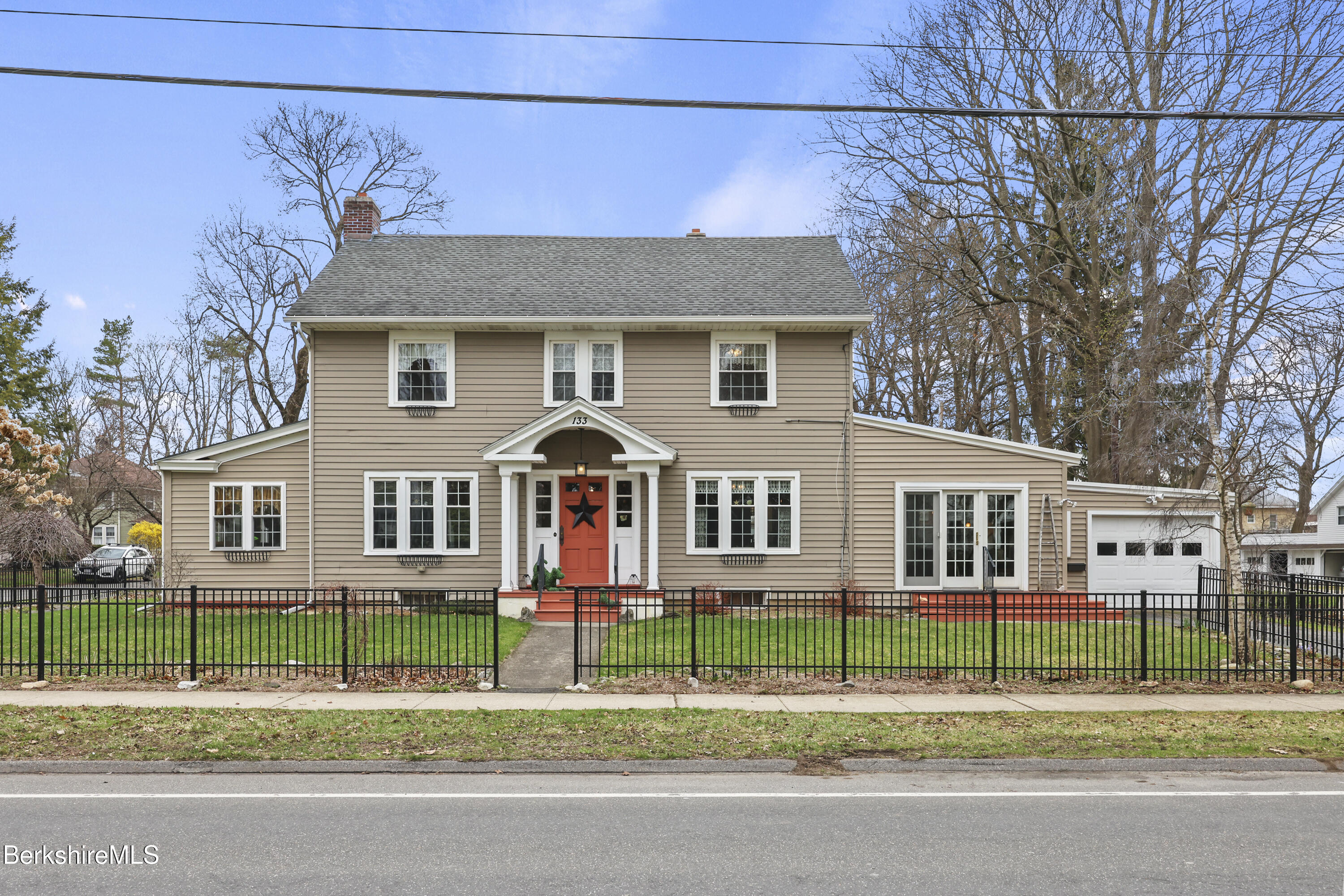 133 Pomeroy Avenue Pittsfield, MA 01201 - Photo 48 of 50 front view