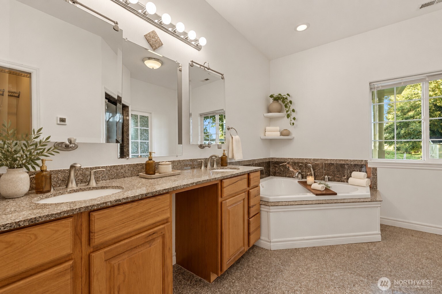 17166 Dike Road Mount Vernon, WA 98273 - Photo 34 of 40 Gallery Image 34