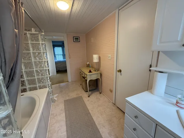 $895,000 | 940 White Lake Drive, Elizabethtown, NC 28337