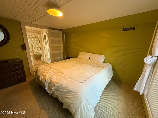 $895,000 | 940 White Lake Drive, Elizabethtown, NC 28337