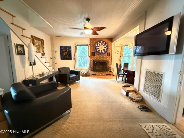 $850,000 | 940 White Lake Drive, Elizabethtown, NC 28337