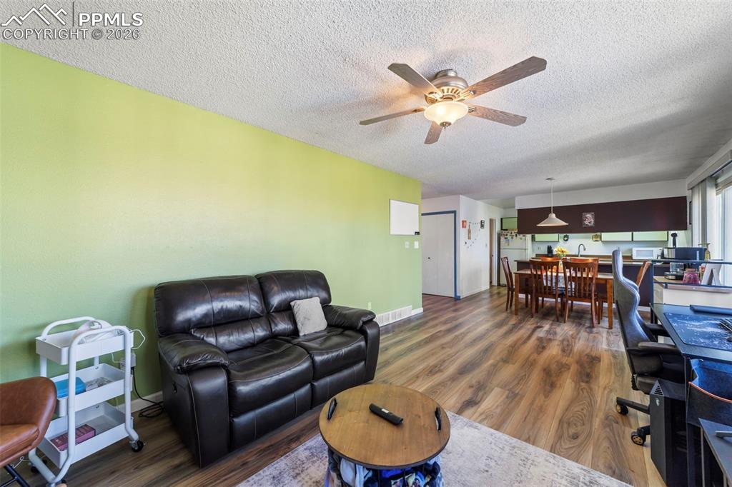 413 Chelton Road Colorado Springs, CO 80910 - Photo 6 of 42