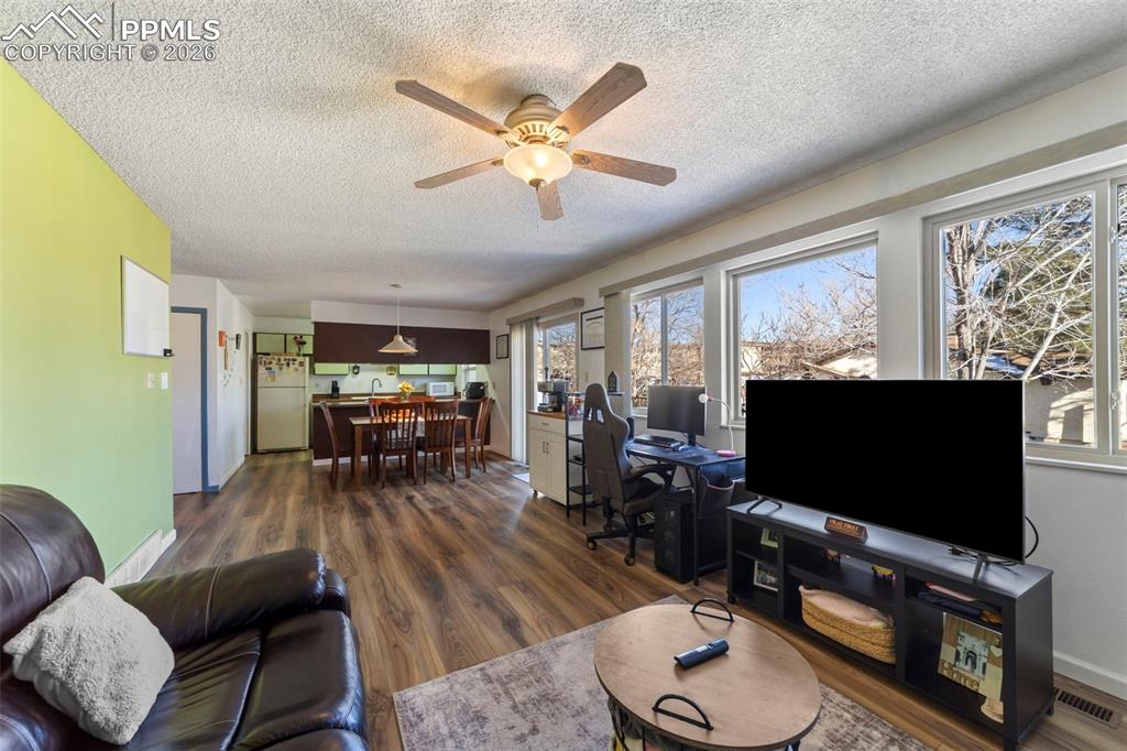 413 Chelton Road Colorado Springs, CO 80910 - Photo 9 of 42