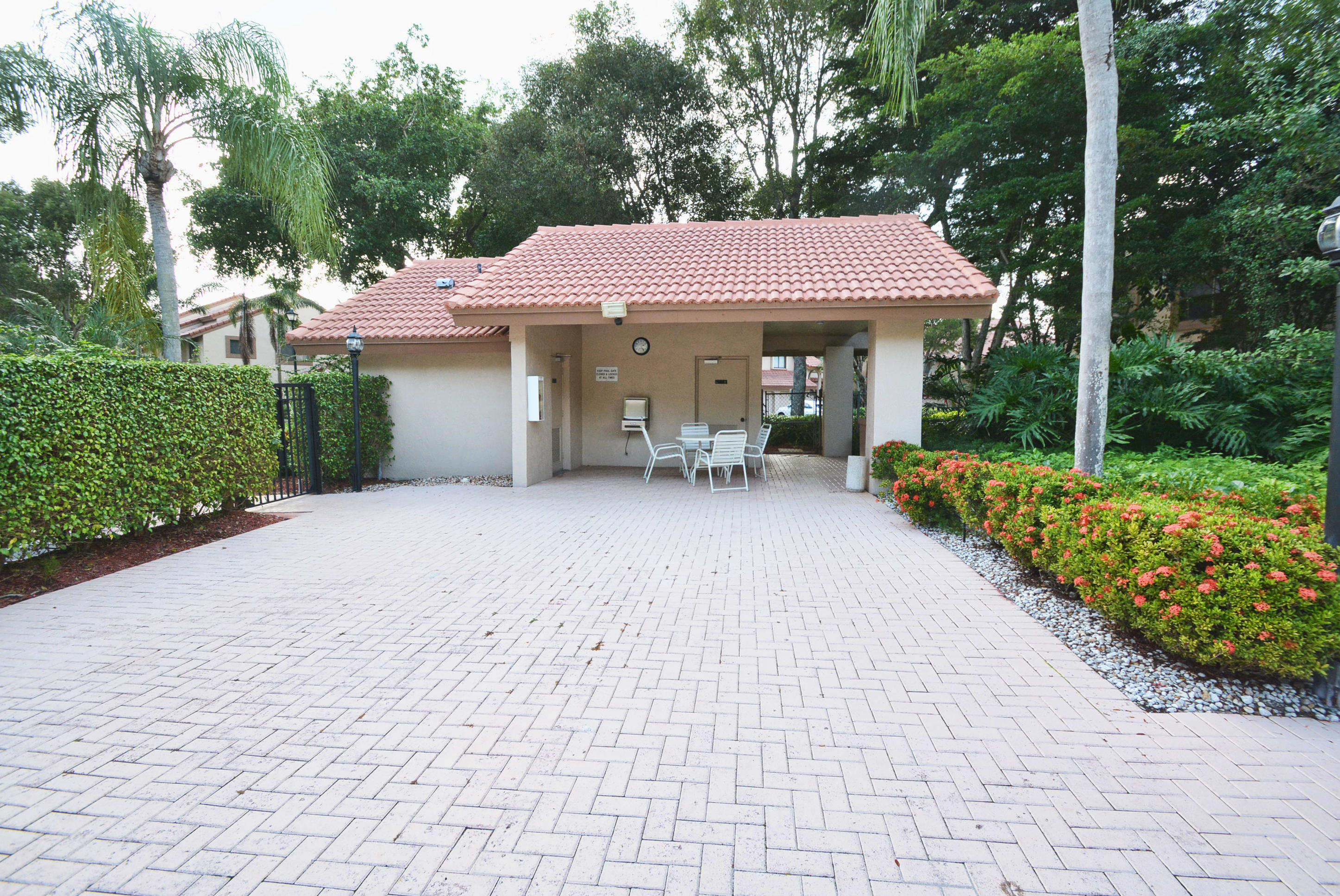 5550 Coach House Circle, Unit G Boca Raton, FL 33486 - Photo 25 of 26 DSC_4894