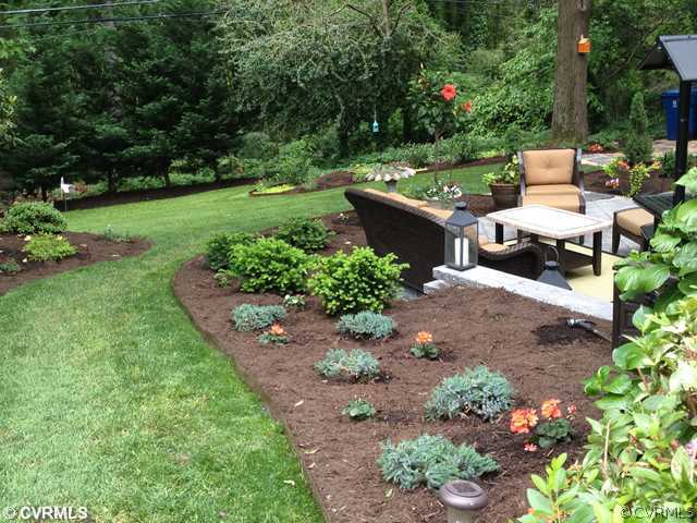 1005 Ridge Top Road Richmond, VA 23229 - Photo 17 of 18 Yard/Garden