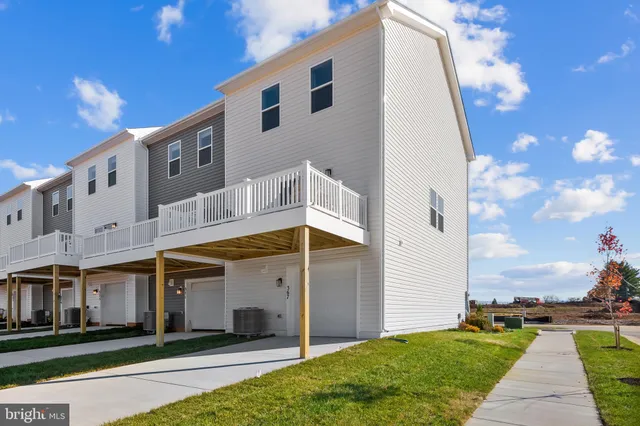 $321,390 | 52 Aloma Street, Ranson, WV 25438