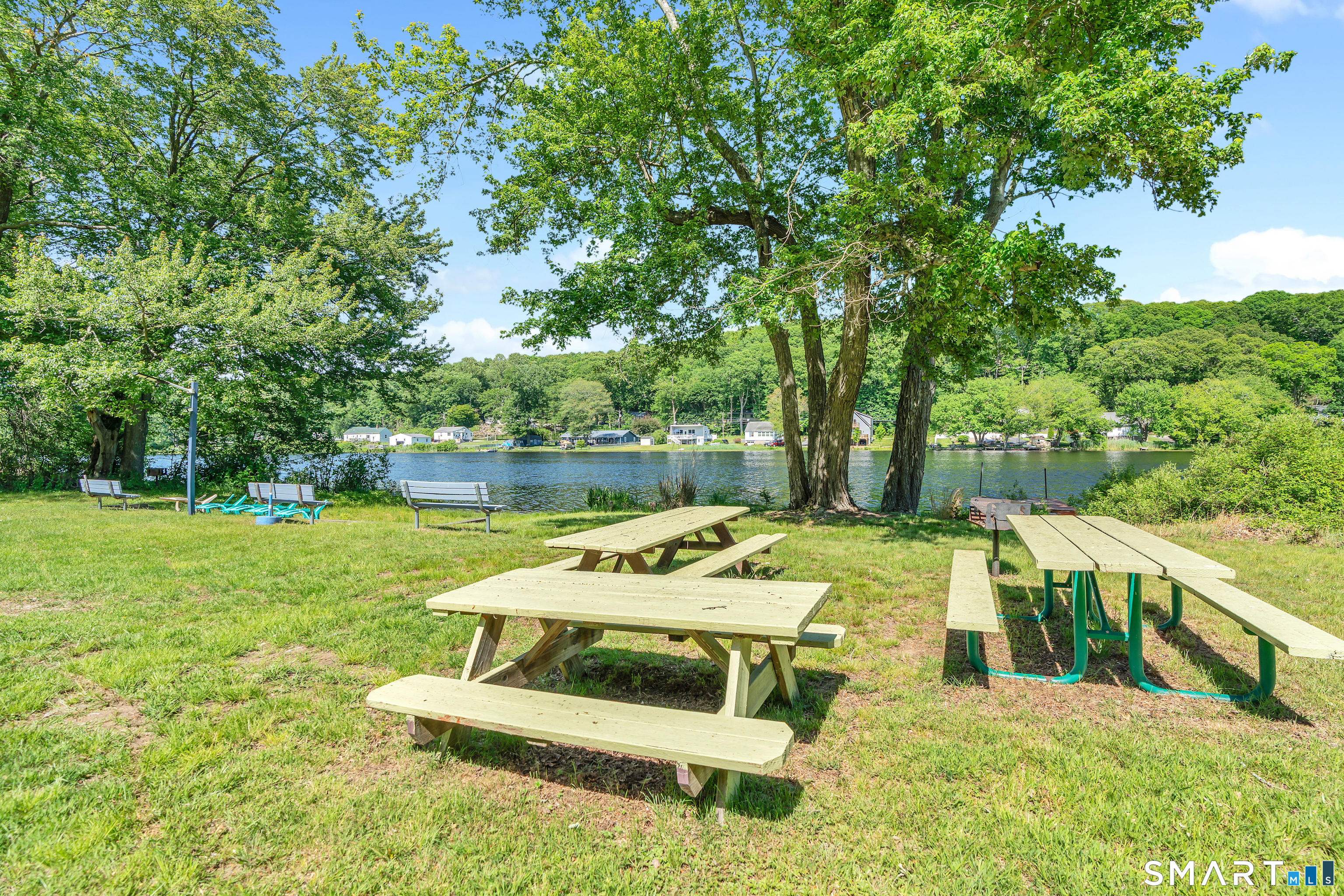 13 Foxcroft Road East Lyme, CT 06357 - Photo 30 of 36